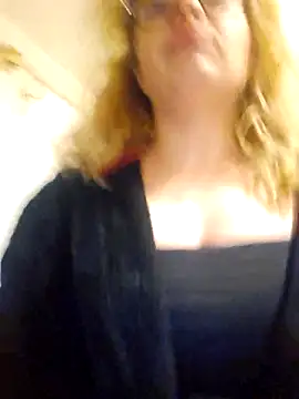 Selenna emma online show from 11-24-25, 03:01