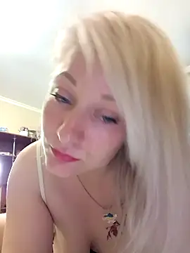 Snapshot of Tina_Alev chatting on 03-18-25, 05:42 Tina Alev online show from 03-18-25, 05:42
