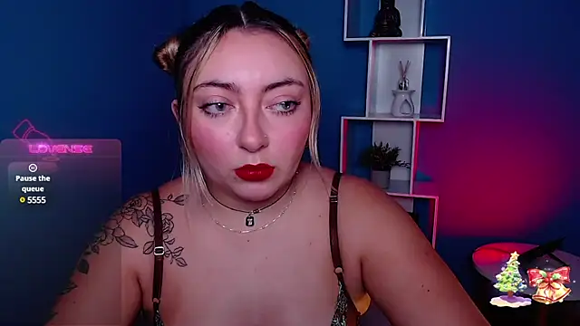 miaawild online show from 12-20-24, 08:12