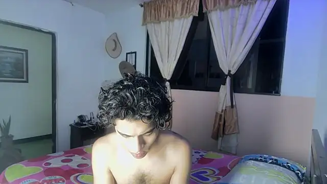 Snapshot of sweet_tippot chatting on 12-29-24, 03:11 sweet tippot online show from 12-29-24, 03:11