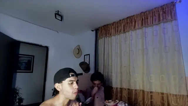 Snapshot of sweet_tippot chatting on 01-30-25, 06:03 sweet tippot online show from 01-30-25, 06:03