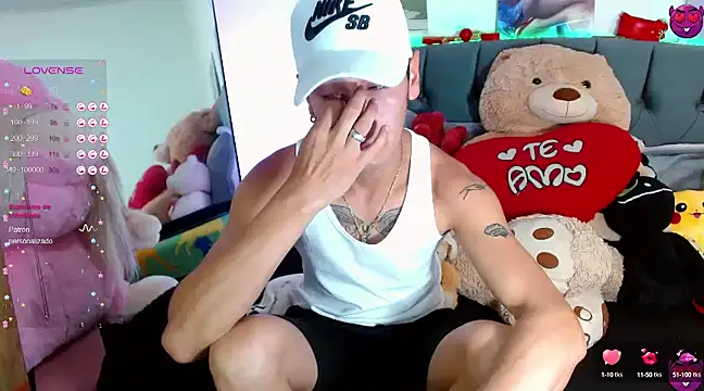 Snapshot of _snopyy_ chatting on 03-01-25, 06:54  snopyy  online show from 03-01-25, 06:54