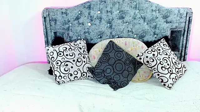 Snapshot of _snopyy_ chatting on 09-27-25, 01:38  snopyy  online show from 09-27-25, 01:38