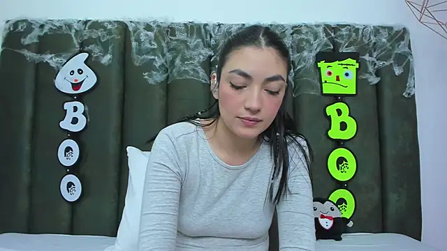 ThailyCherry online show from 10-23-25, 07:45