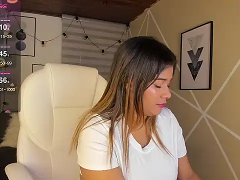 Enma  clark online show from 11-08-25, 04:12