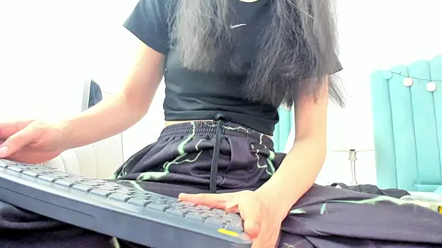 Snapshot of Lady_Godss chatting on 01-12-25, 11:58 Lady Godss online show from 01-12-25, 11:58