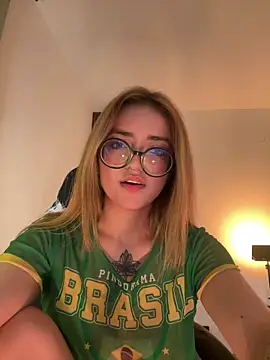 Snapshot of SweetJennaa chatting on 02-14-26, 01:35 SweetJennaa online show from 02-14-26, 01:35