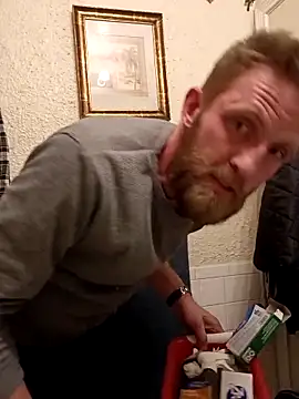 Snapshot of otterlover123 chatting on 02-15-26, 07:32 otterlover123 online show from 02-15-26, 07:32