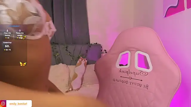 Snapshot of emy_bonita1 chatting on 01-25-25, 02:15 emy bonita1 online show from 01-25-25, 02:15