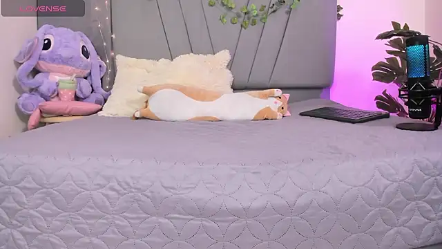 Snapshot of emy_bonita1 chatting on 02-27-25, 02:21 emy bonita1 online show from 02-27-25, 02:21