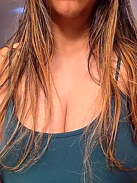 ChocolateCookie9 online show from 04-19-26, 10:45