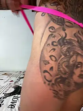 Snapshot of Zaratattoox chatting on 02-13-26, 07:37 Zaratattoox online show from 02-13-26, 07:37