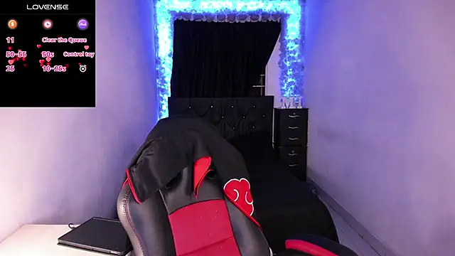 Snapshot of Mariana_Hasper_ chatting on 02-24-25, 11:41 Mariana Hasper  online show from 02-24-25, 11:41