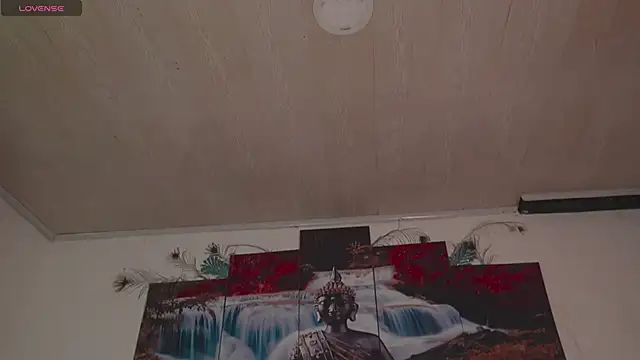 Snapshot of ariana-white- chatting on 02-01-26, 01:48 ariana-white- online show from 02-01-26, 01:48