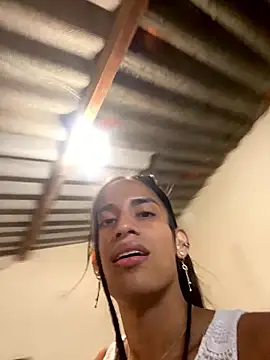 Snapshot of AlexaWarner chatting on 01-08-26, 05:04 AlexaWarner online show from 01-08-26, 05:04