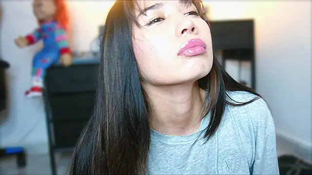 Snapshot of AlessiaVix chatting on 01-27-25, 08:49 AlessiaVix online show from 01-27-25, 08:49