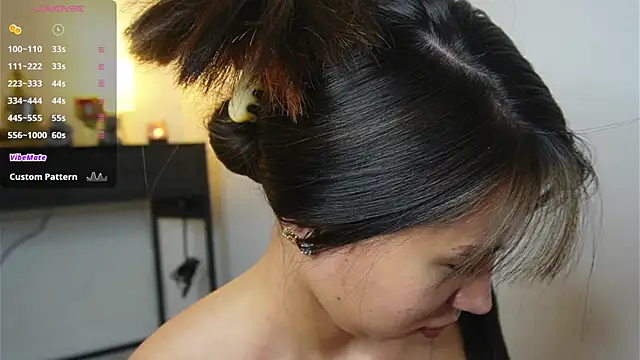 Snapshot of AlessiaVix chatting on 02-12-25, 05:05 AlessiaVix online show from 02-12-25, 05:05