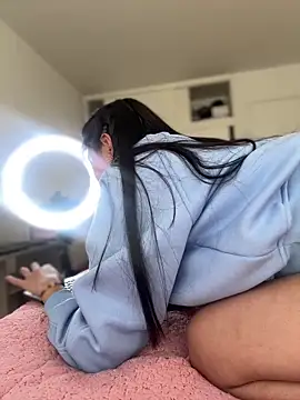 Snapshot of AlessiaVix chatting on 03-04-26, 04:02 AlessiaVix online show from 03-04-26, 04:02