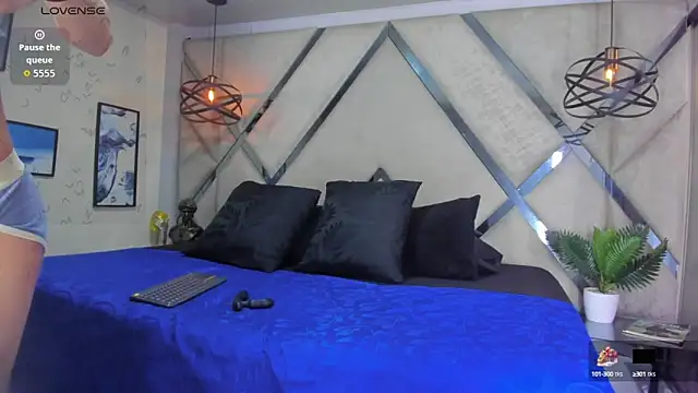 VladHellsing4 online show from 10-15-25, 02:50