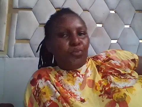 Snapshot of Kichuna_ chatting on 12-16-25, 01:16 Kichuna online show from 12-16-25, 01:16