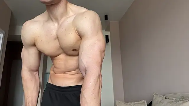 Snapshot of Andy_pecman chatting on 06-18-26, 01:26 Andy pecman online show from 06-18-26, 01:26