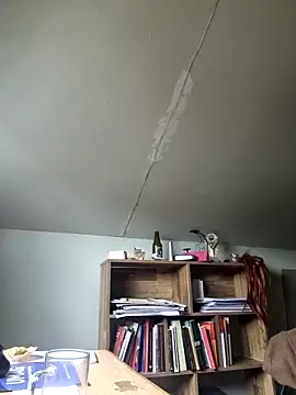 Snapshot of Afrania chatting on 12-23-24, 08:14 Afrania online show from 12-23-24, 08:14