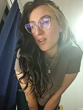 Snapshot of Afrania chatting on 12-01-25, 02:38 Afrania online show from 12-01-25, 02:38