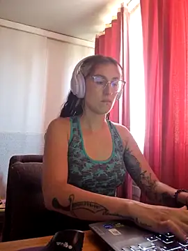 Snapshot of Afrania chatting on 02-16-26, 08:16 Afrania online show from 02-16-26, 08:16