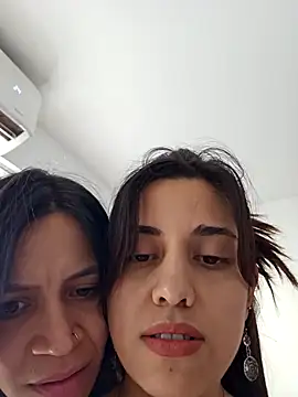 Snapshot of SaraLatinayPrimiciax chatting on 01-11-25, 06:44 SaraLatinayPrimiciax online show from 01-11-25, 06:44