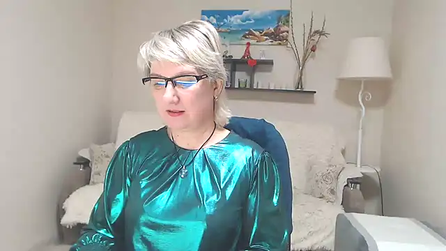 FleurMays online show from 02-19-25, 04:12