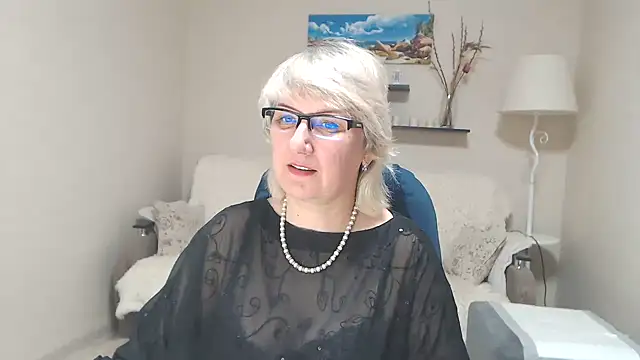 FleurMays online show from 02-25-25, 12:55