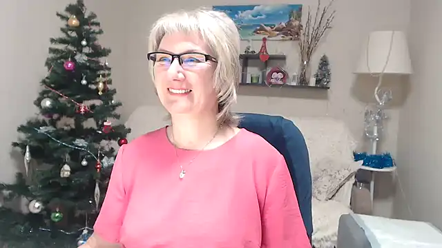 Snapshot of FleurMays chatting on 01-12-26, 06:18 FleurMays online show from 01-12-26, 06:18