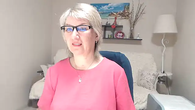 Snapshot of FleurMays chatting on 02-07-26, 04:49 FleurMays online show from 02-07-26, 04:49