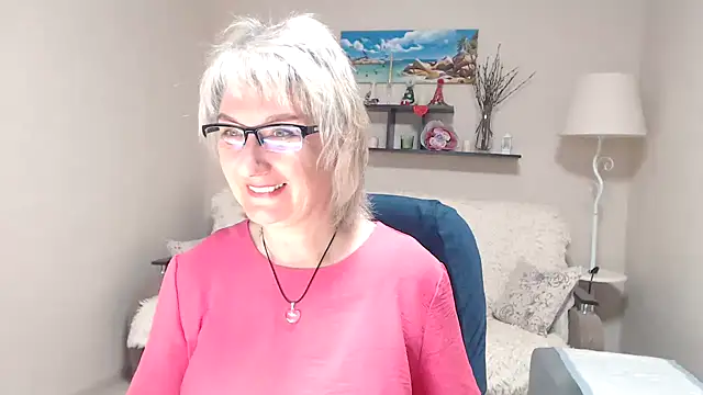 Snapshot of FleurMays chatting on 05-11-26, 03:45 FleurMays online show from 05-11-26, 03:45