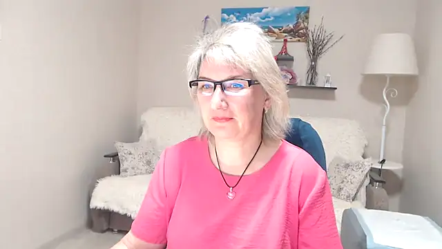 Snapshot of FleurMays chatting on 05-12-26, 03:25 FleurMays online show from 05-12-26, 03:25