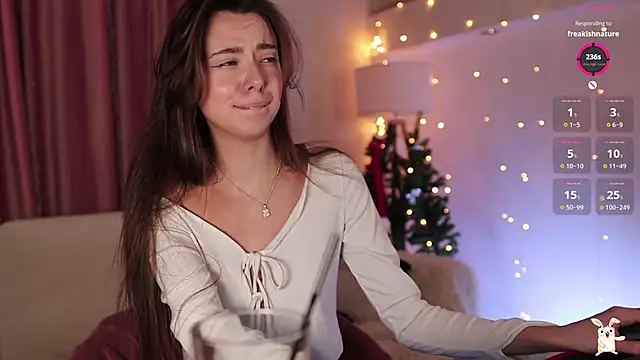 Snapshot of Goldy_Grace_ chatting on 12-25-24, 03:06 Goldy Grace  online show from 12-25-24, 03:06