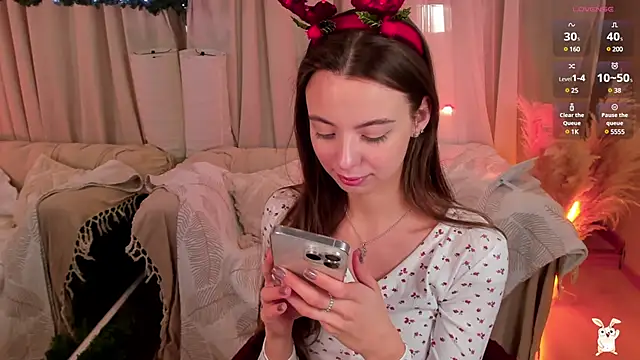 Snapshot of Goldy_Grace_ chatting on 12-27-24, 06:46 Goldy Grace  online show from 12-27-24, 06:46