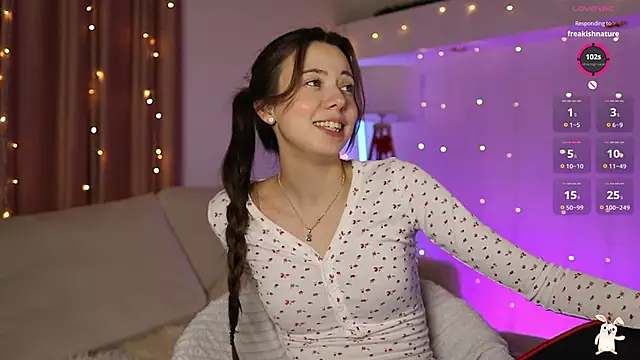 Snapshot of Goldy_Grace_ chatting on 01-14-25, 05:56 Goldy Grace  online show from 01-14-25, 05:56