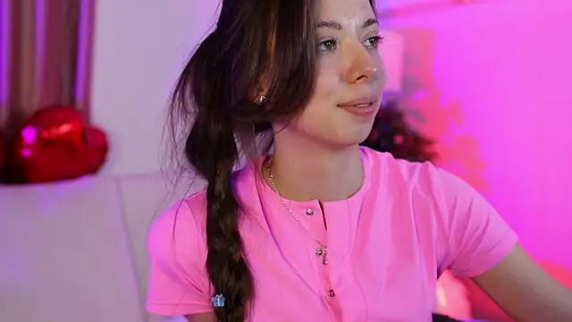 Snapshot of Goldy_Grace_ chatting on 02-09-25, 02:50 Goldy Grace  online show from 02-09-25, 02:50