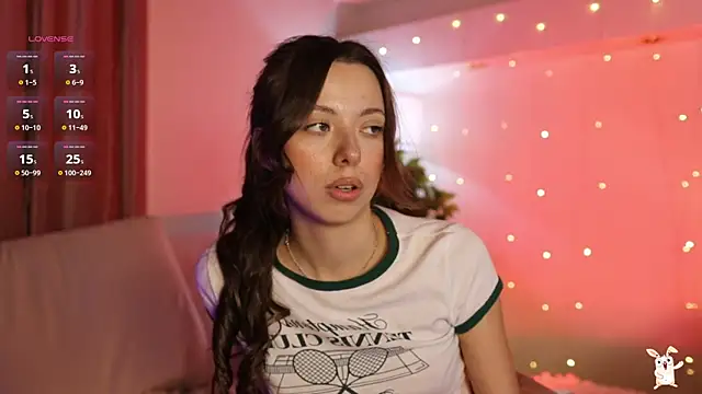 Snapshot of Goldy_Grace_ chatting on 02-10-25, 06:03 Goldy Grace  online show from 02-10-25, 06:03