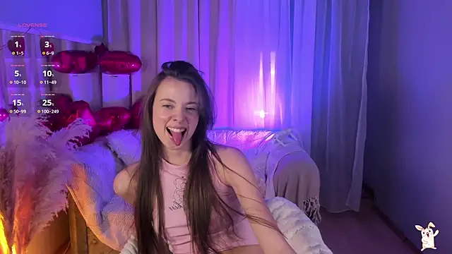 Snapshot of Goldy_Grace_ chatting on 02-13-25, 06:16 Goldy Grace  online show from 02-13-25, 06:16