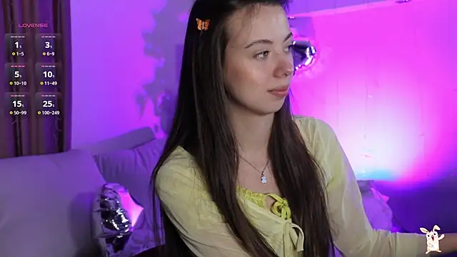 Snapshot of Goldy_Grace_ chatting on 02-21-25, 11:44 Goldy Grace  online show from 02-21-25, 11:44