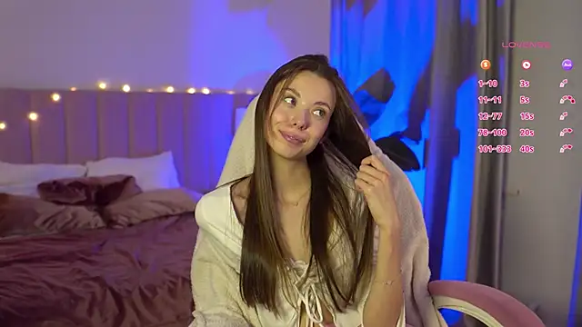 Snapshot of Goldy_Grace_ chatting on 09-19-25, 11:44 Goldy Grace  online show from 09-19-25, 11:44