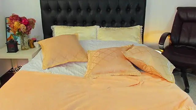 Goddess Squirt  online show from 10-16-25, 03:18