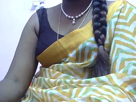 Snapshot of Hot_akshara chatting on 11-27-25, 04:09 Hot akshara online show from 11-27-25, 04:09