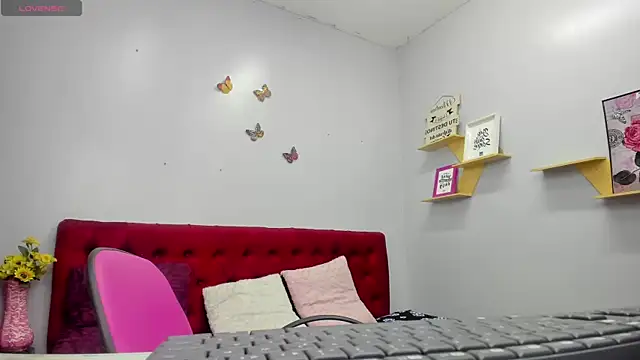 Snapshot of kathina_giraldo chatting on 10-09-25, 12:36 kathina giraldo online show from 10-09-25, 12:36