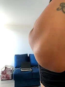 SofiaG  online show from 11-06-25, 07:37