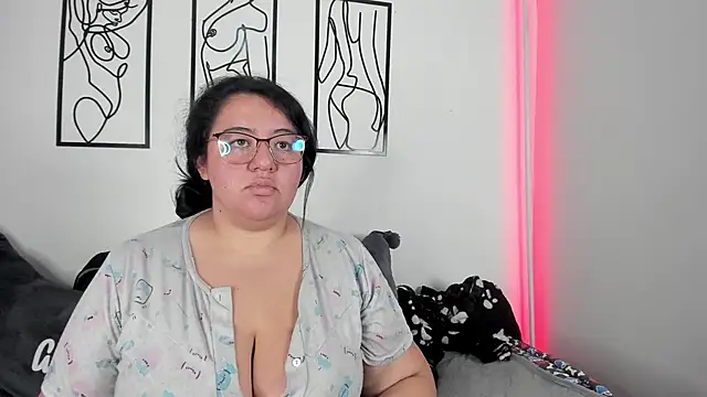 Snapshot of RubyPirsso18 chatting on 01-25-25, 11:22 RubyPirsso18 online show from 01-25-25, 11:22