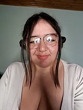 Snapshot of RubyPirsso18 chatting on 02-22-25, 01:55 RubyPirsso18 online show from 02-22-25, 01:55