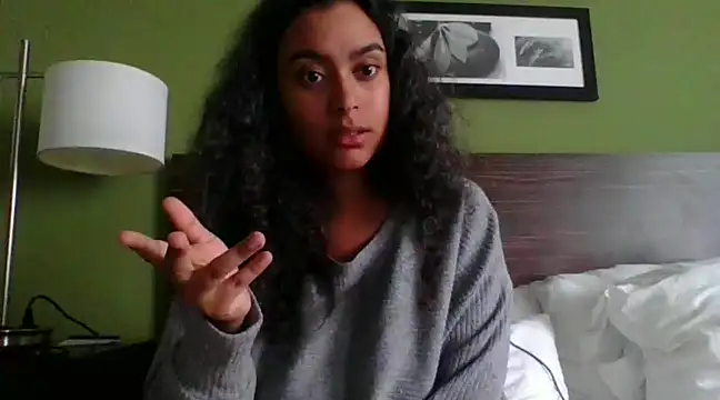 cinnaminnie online show from 01-06-25, 04:02